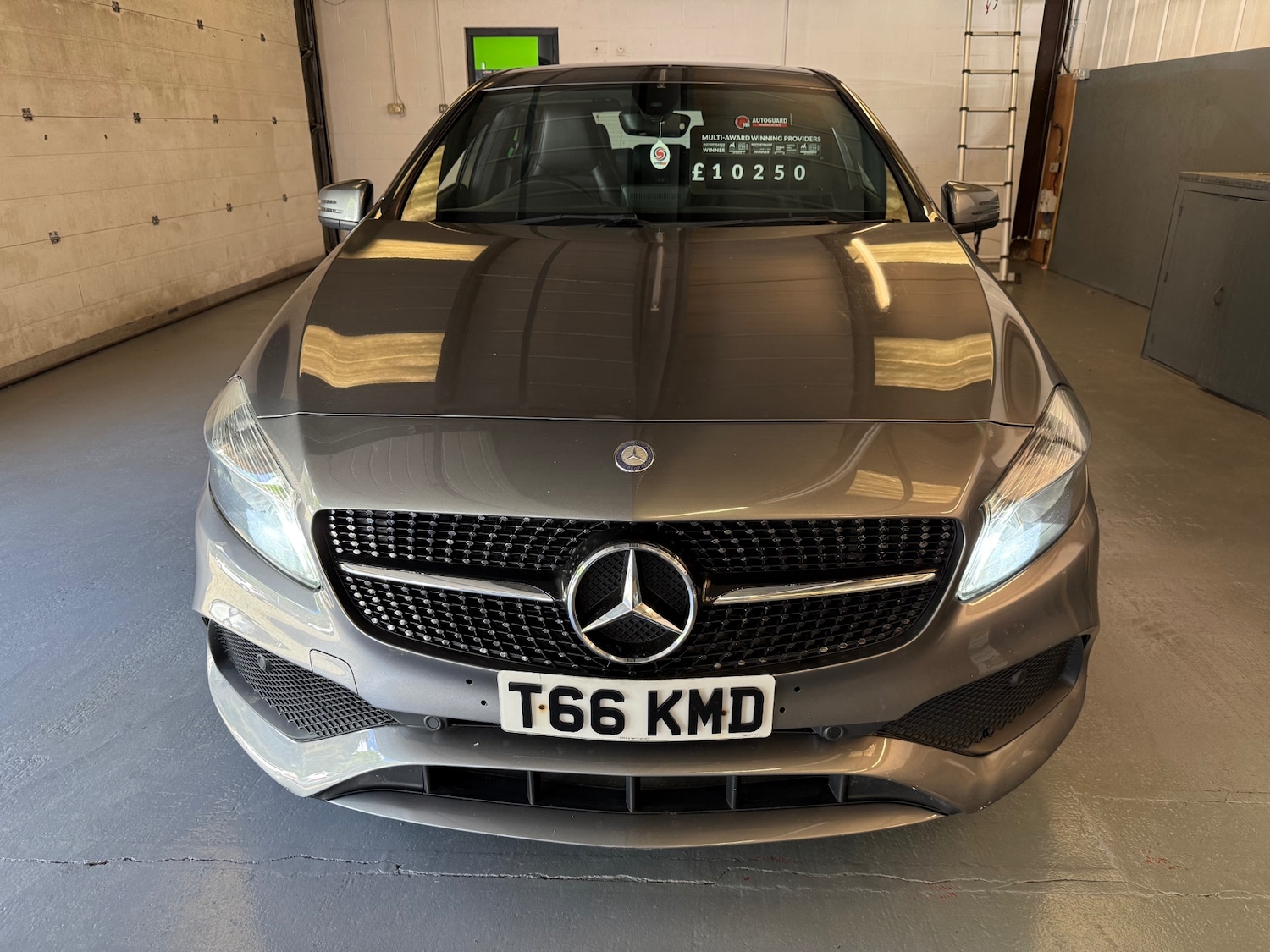 Used Mercedes-Benz A-Class 2016 for sale - 76848905: Photo 2