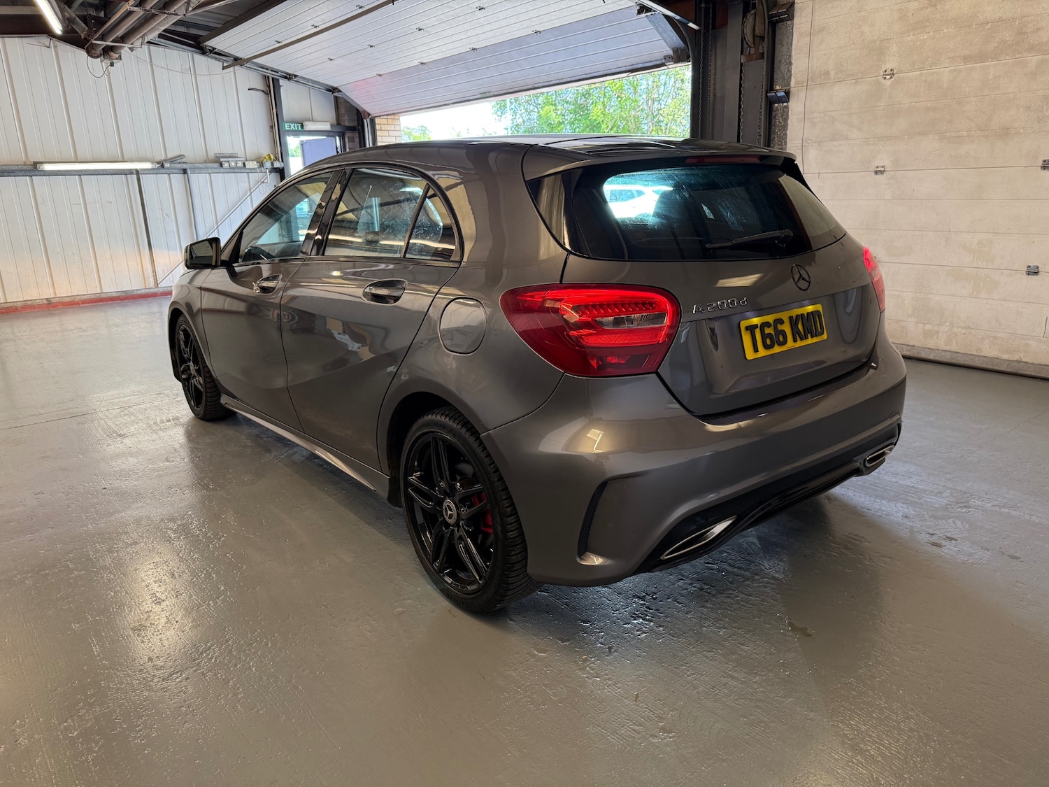 Used Mercedes-Benz A-Class 2016 for sale - 76848905: Photo 6