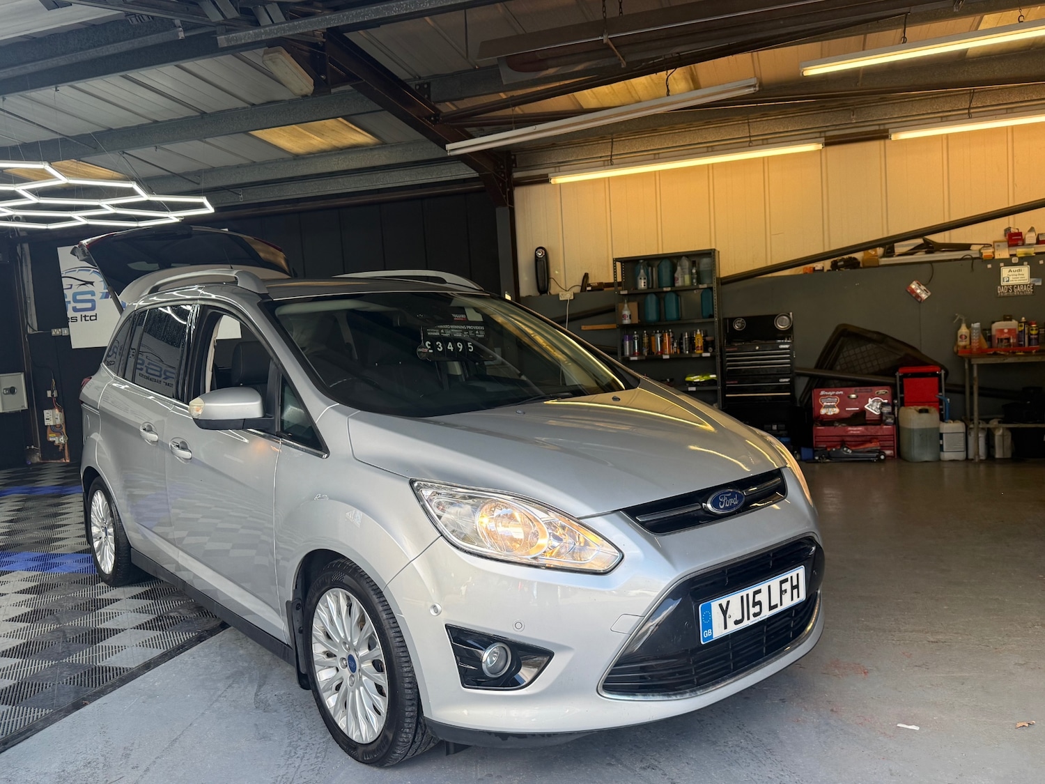 Used Ford Grand C-Max 2015 for sale - 78145602: Photo 4