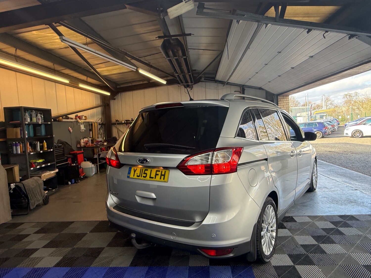 Used Ford Grand C-Max 2015 for sale - 78145602: Photo 8