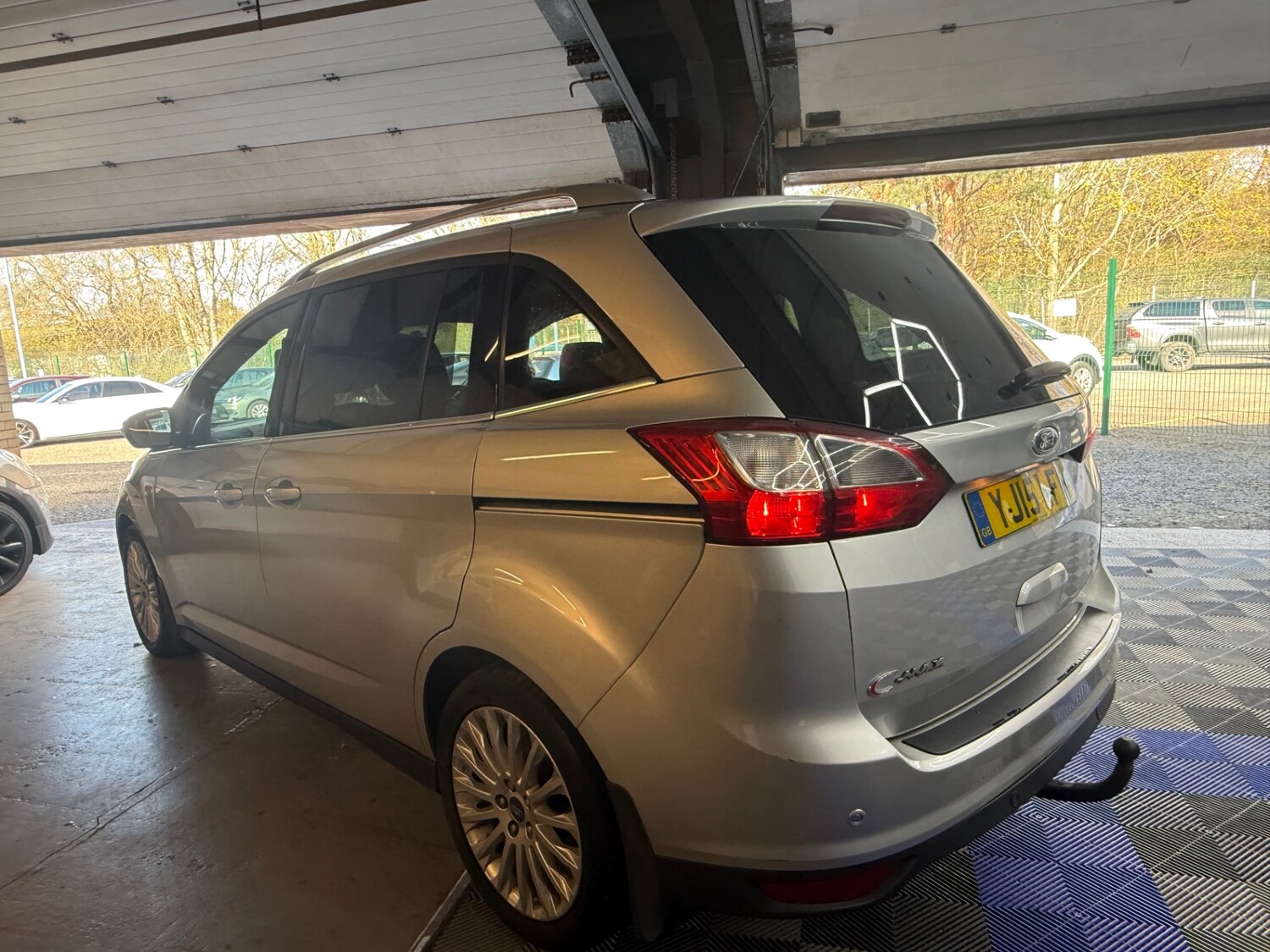 Used Ford Grand C-Max 2015 for sale - 78145602: Photo 9