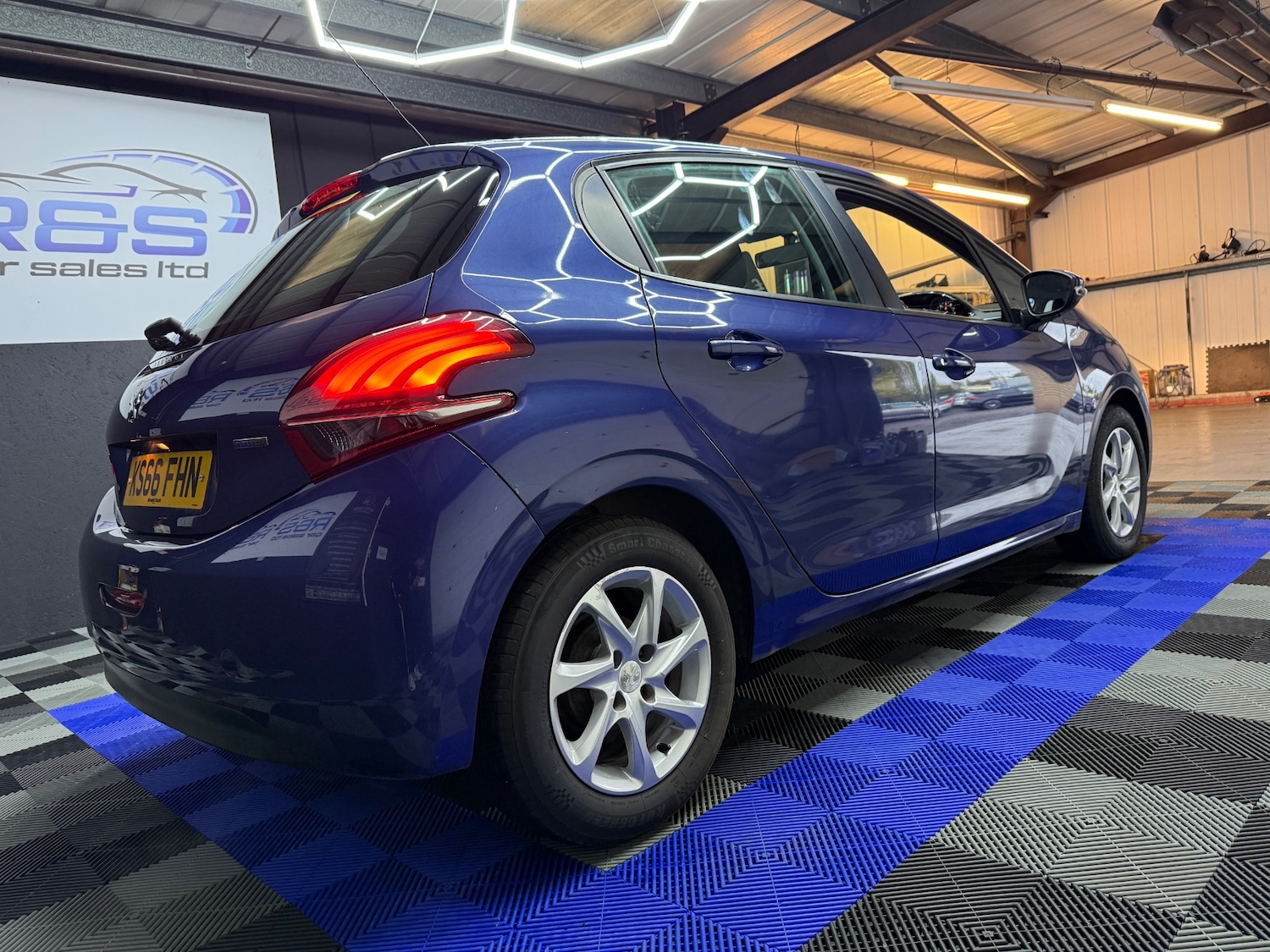 Used Peugeot 208 2016 for sale - 76126256: Photo 11