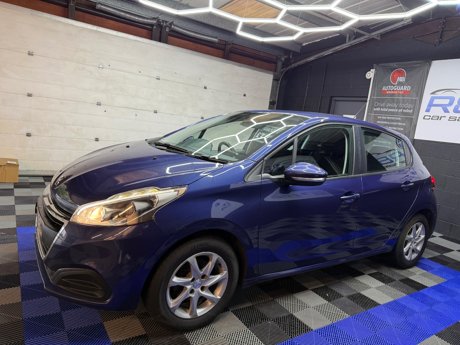 Used Peugeot 208 2016 for sale - 76126256: Photo 12