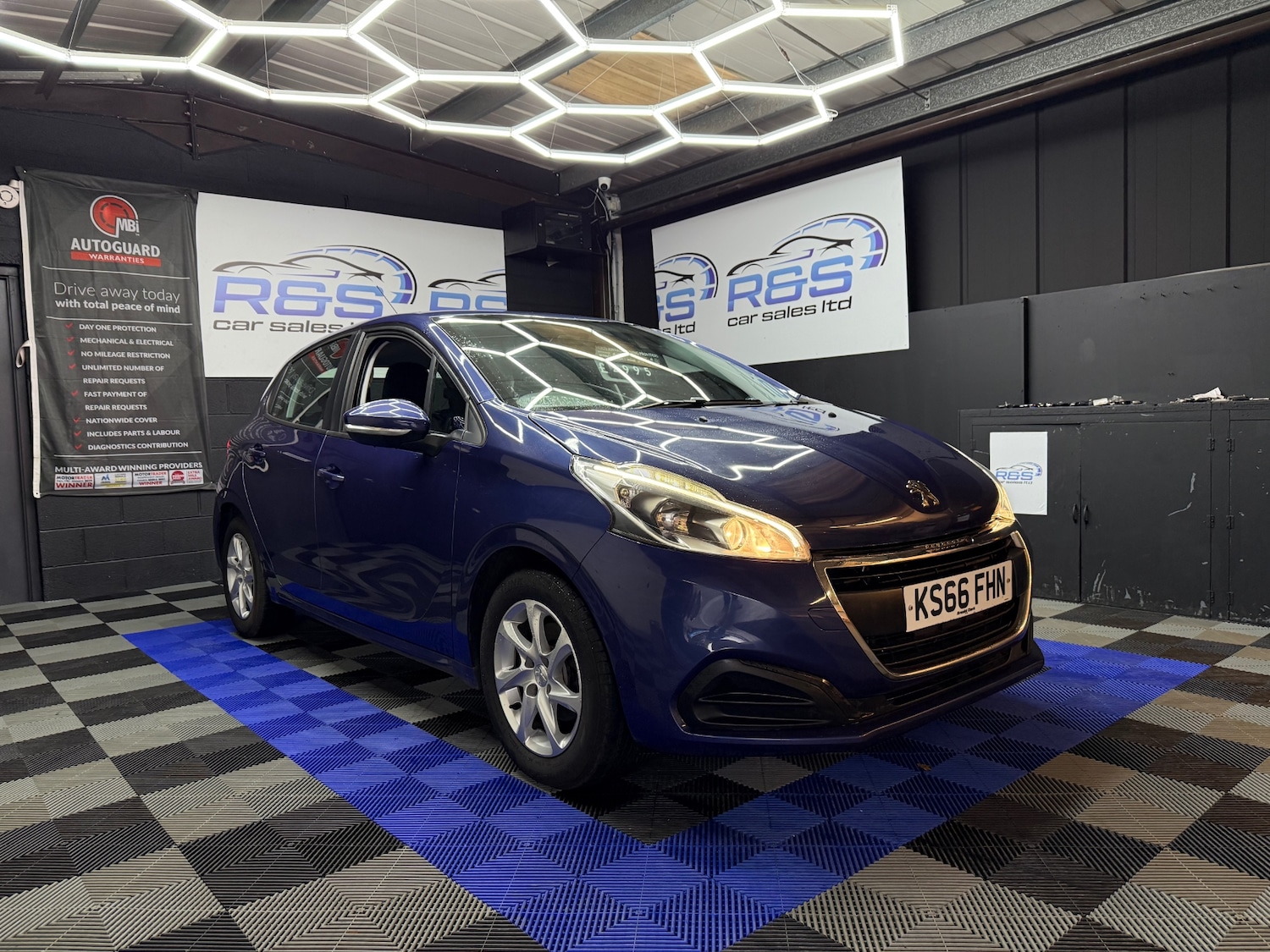 Used Peugeot 208 2016 for sale - 76126256: Photo 3