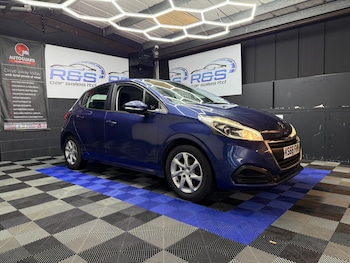 Used Peugeot 208 2016 for sale - 76126256: Photo 4