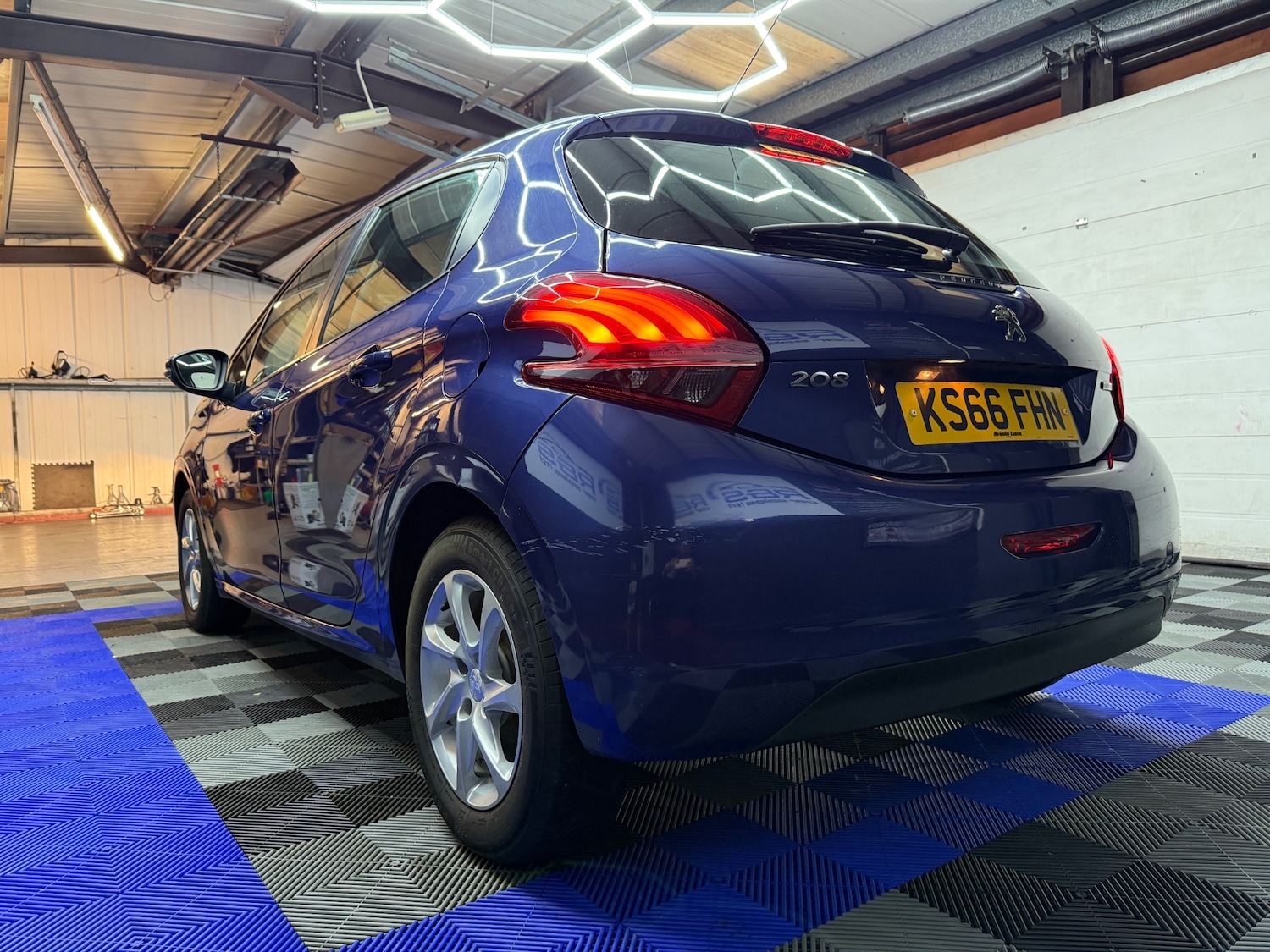 Used Peugeot 208 2016 for sale - 76126256: Photo 9