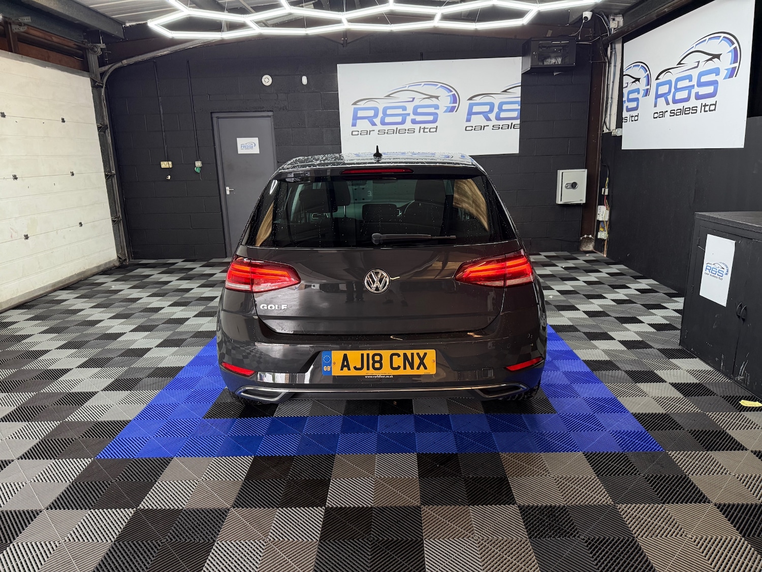 Used Volkswagen Golf 2018 for sale - 76935007: Photo 11