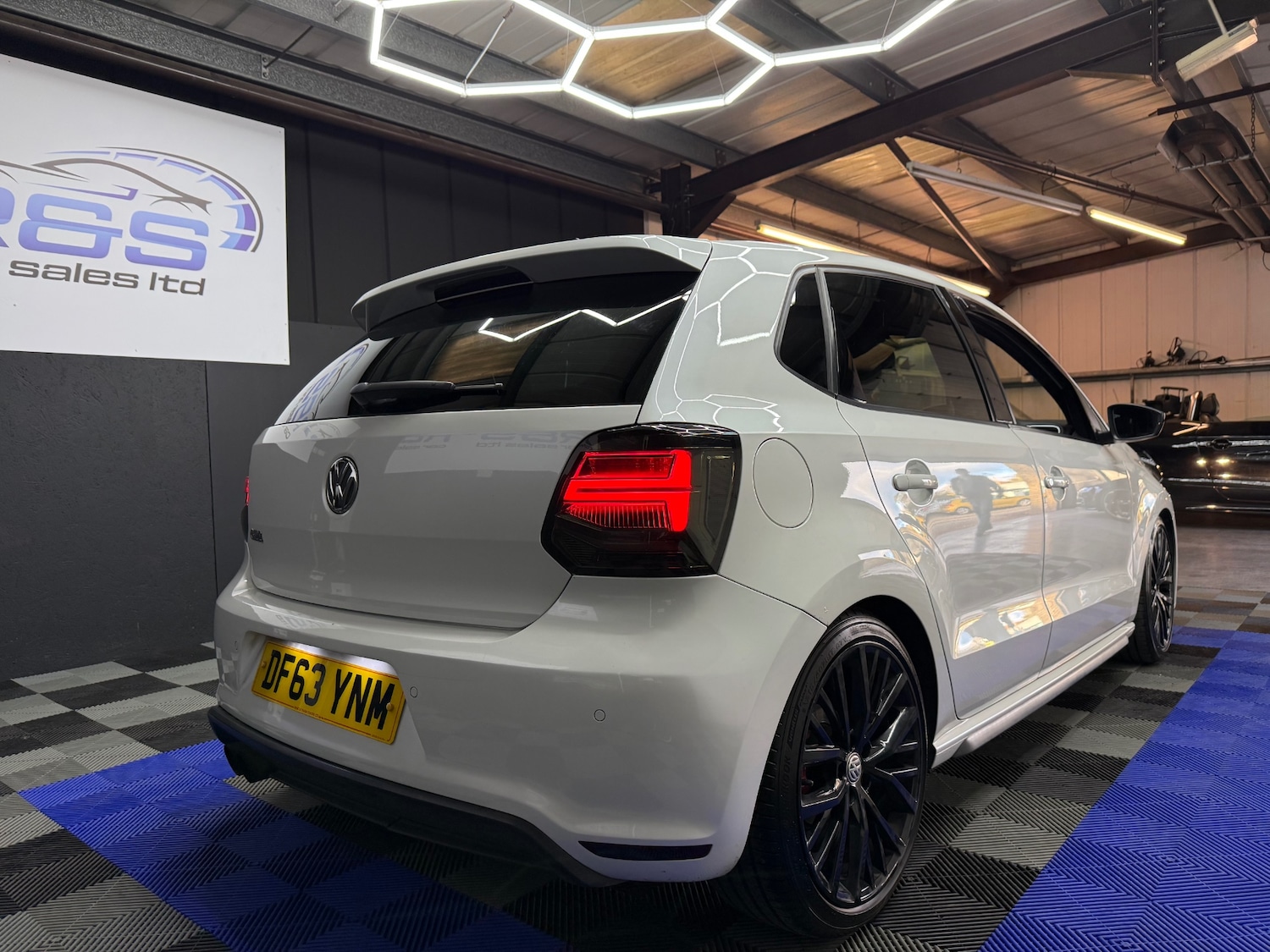 Used Volkswagen Polo 2014 for sale - 76374495: Photo 6