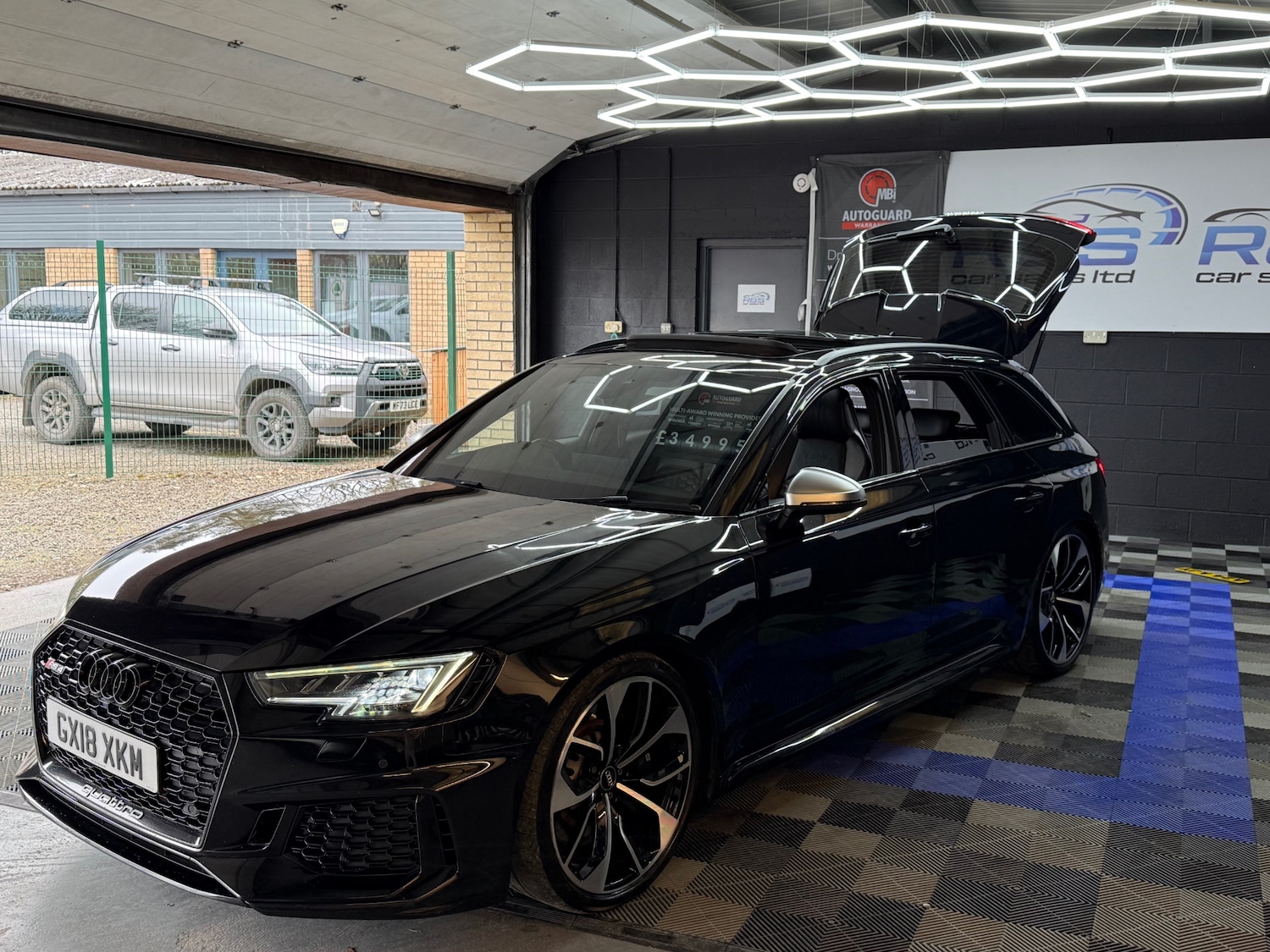 Used Audi RS4 2018 for sale - 77998450: Photo 9