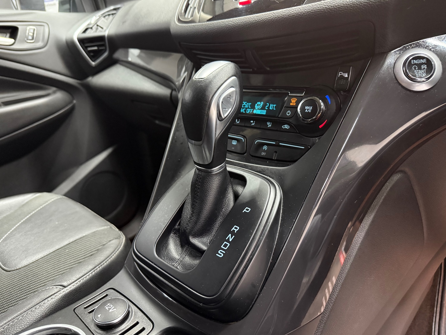 Used Ford Kuga 2015 for sale - 76970077: Photo 12