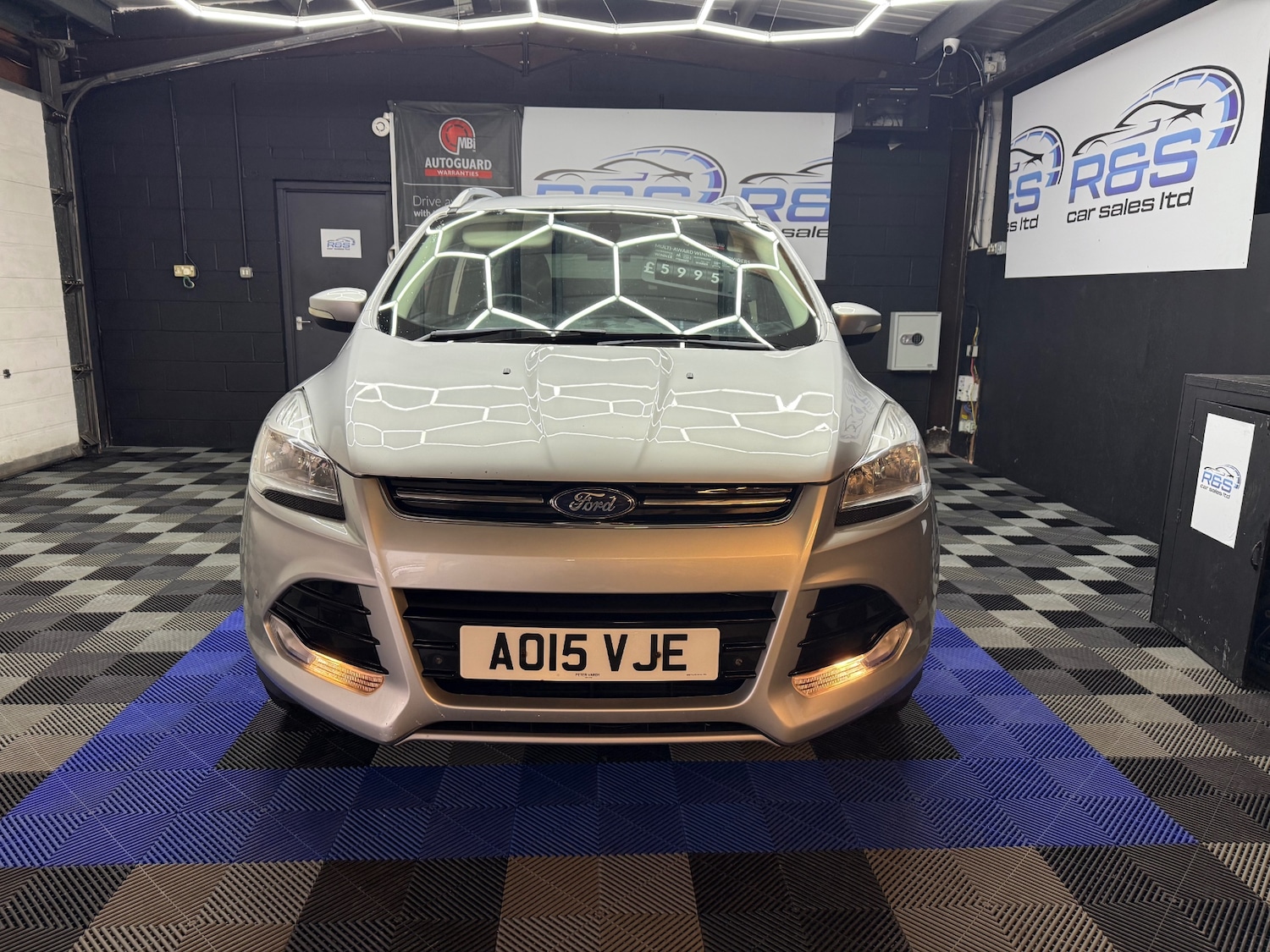 Used Ford Kuga 2015 for sale - 76970077: Photo 3