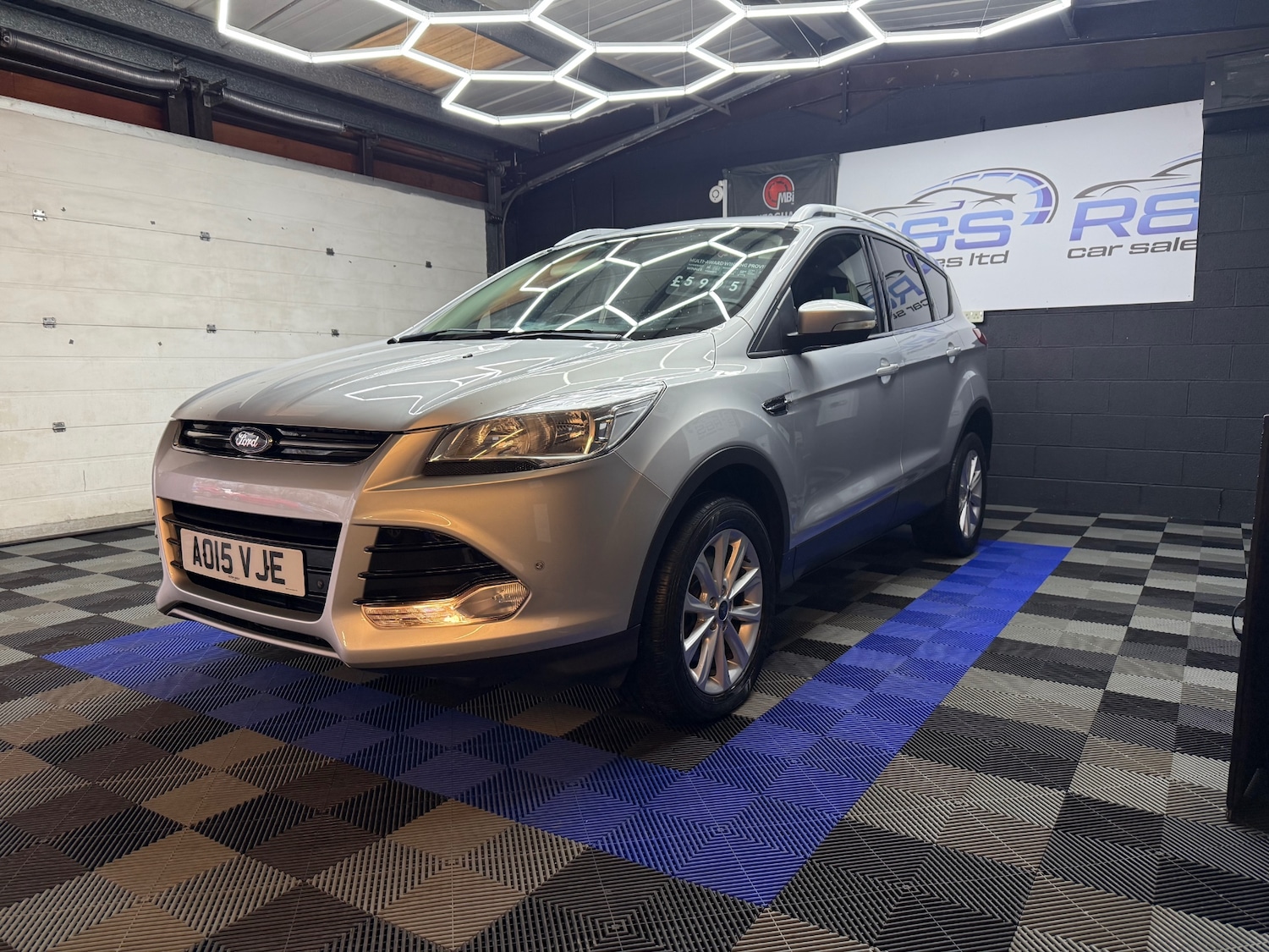 Used Ford Kuga 2015 for sale - 76970077: Photo 4