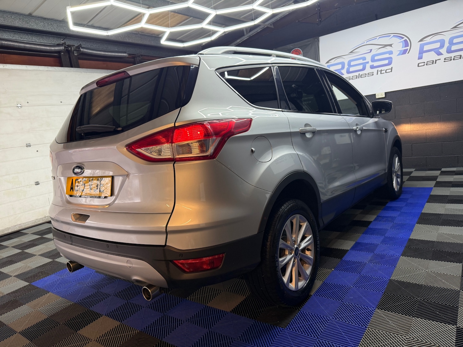Used Ford Kuga 2015 for sale - 76970077: Photo 8