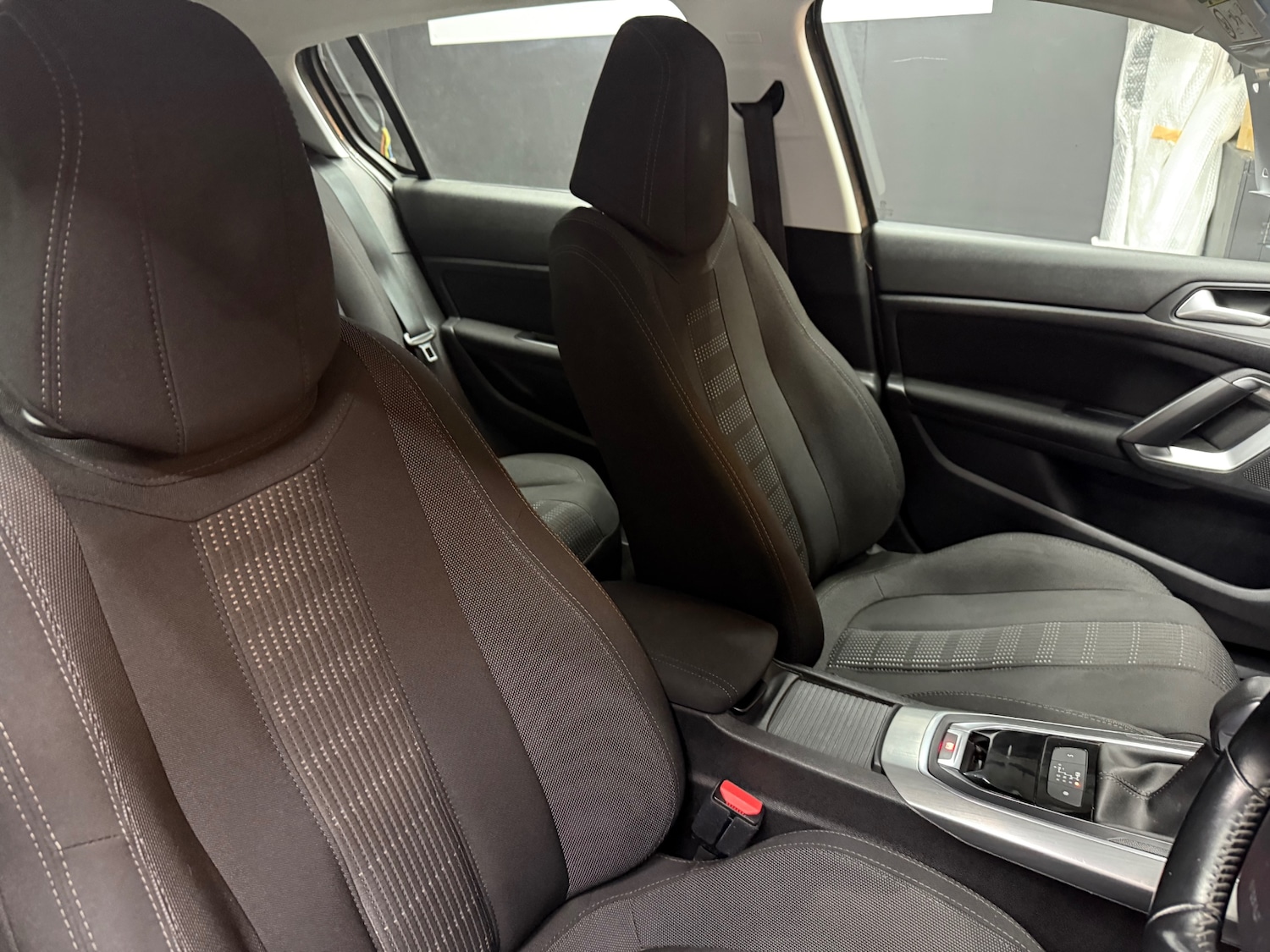 Used Peugeot 308 2016 for sale - 76640423: Photo 13