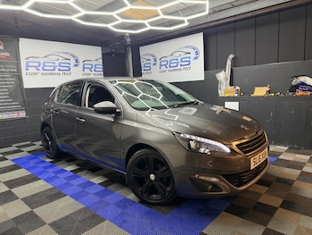 Used Peugeot 308 2016 for sale - 76640423: Photo