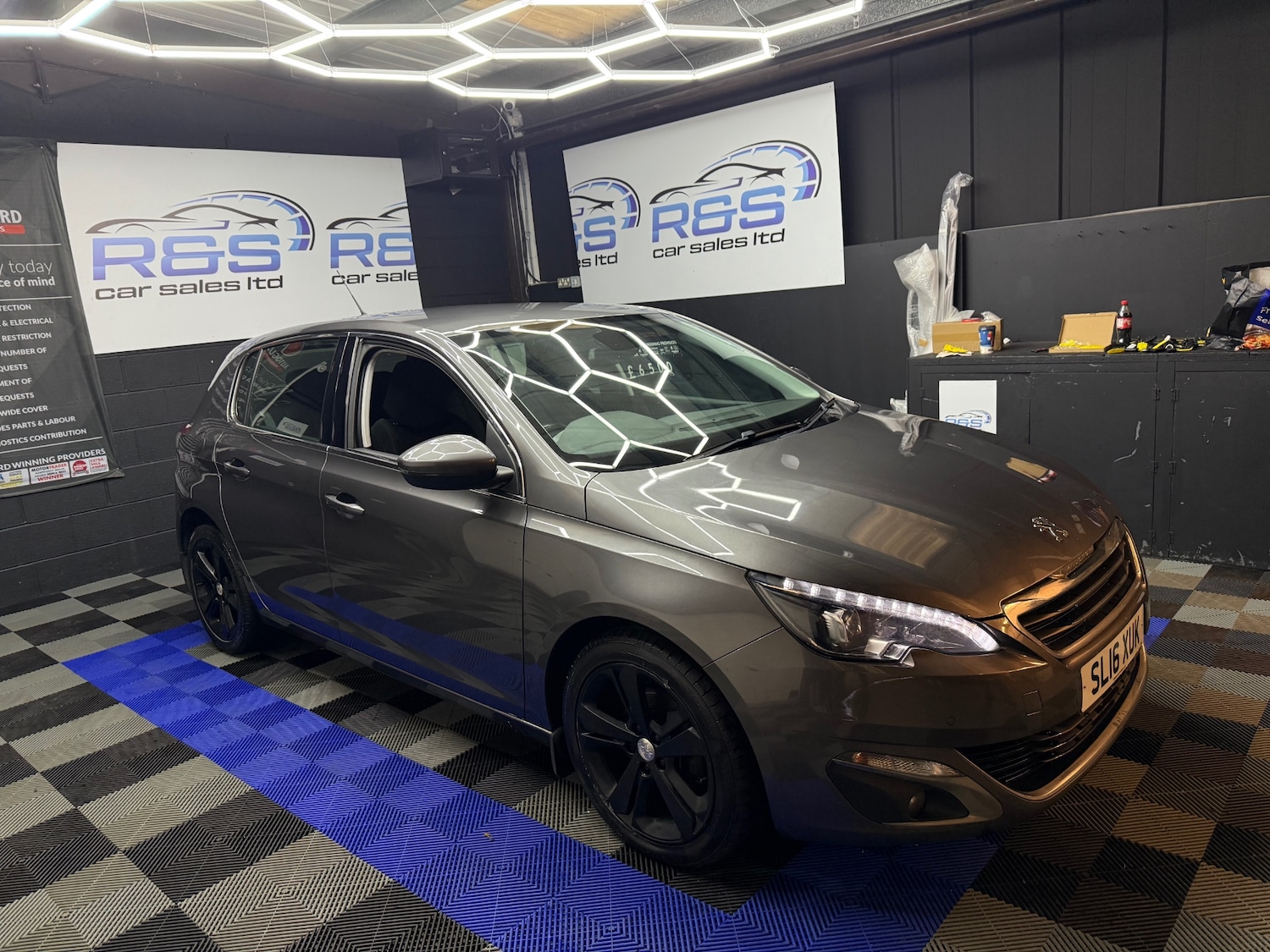 Used Peugeot 308 2016 for sale - 76640423: Photo 2