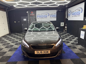 Used Peugeot 308 2016 for sale - 76640423: Photo