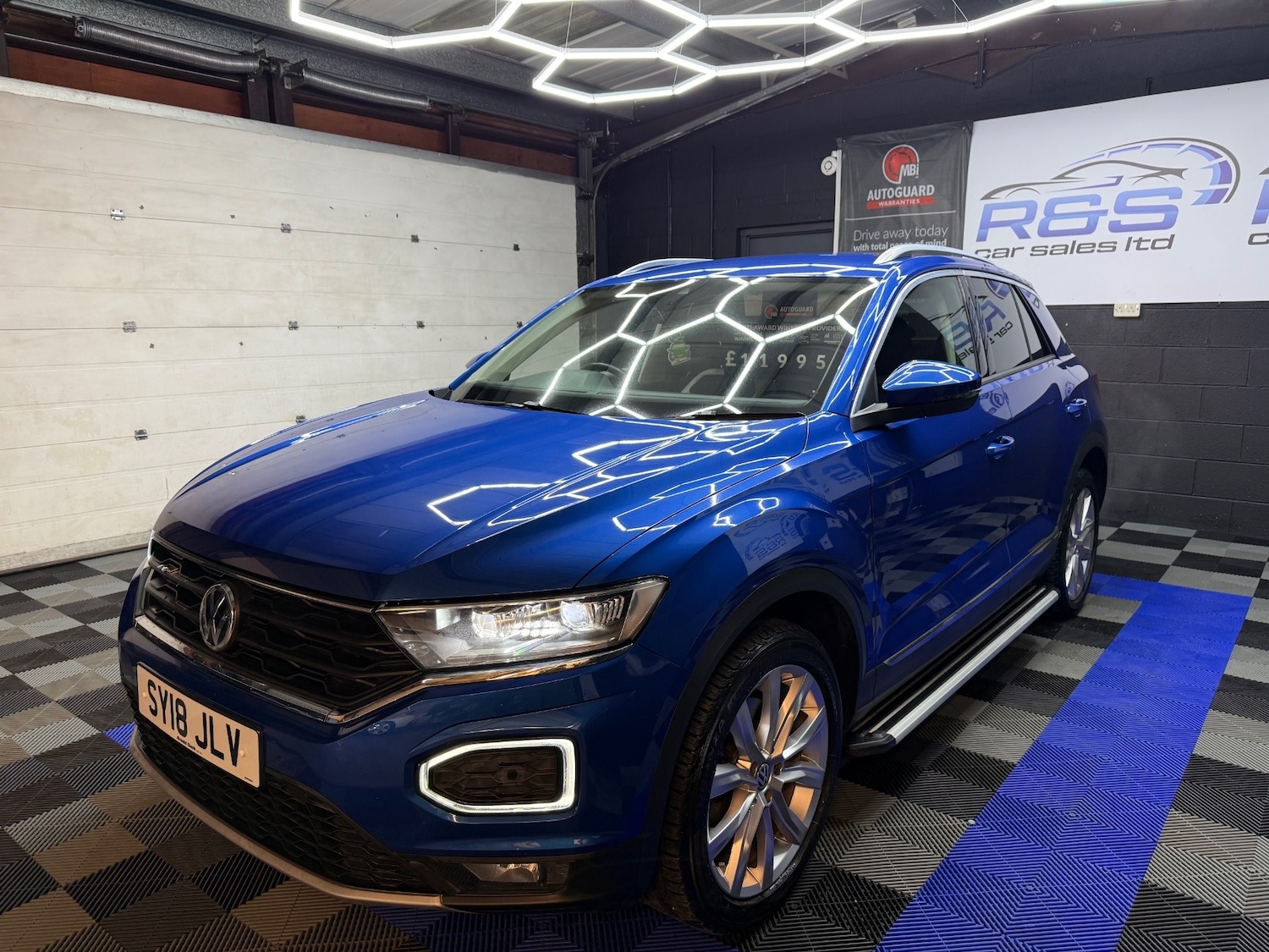 Used Volkswagen T-Roc 2018 for sale - 76511182: Photo 7
