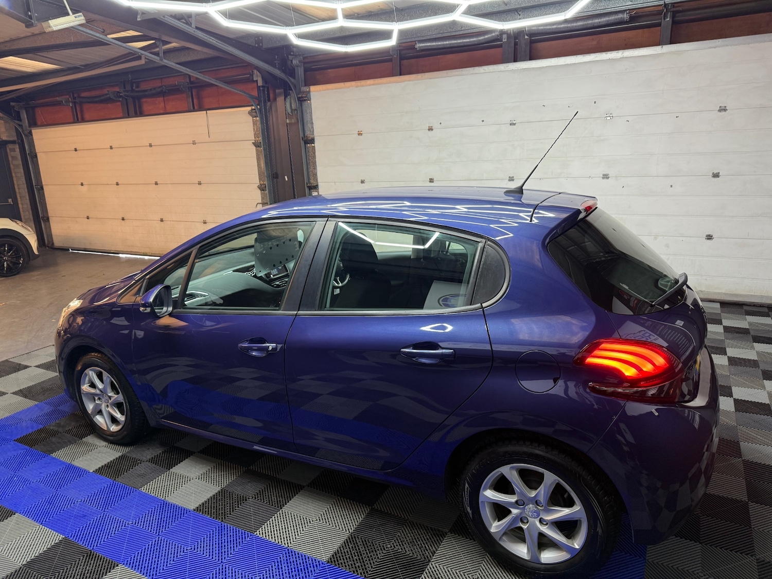 Used Peugeot 208 2016 for sale - 76656466: Photo 9