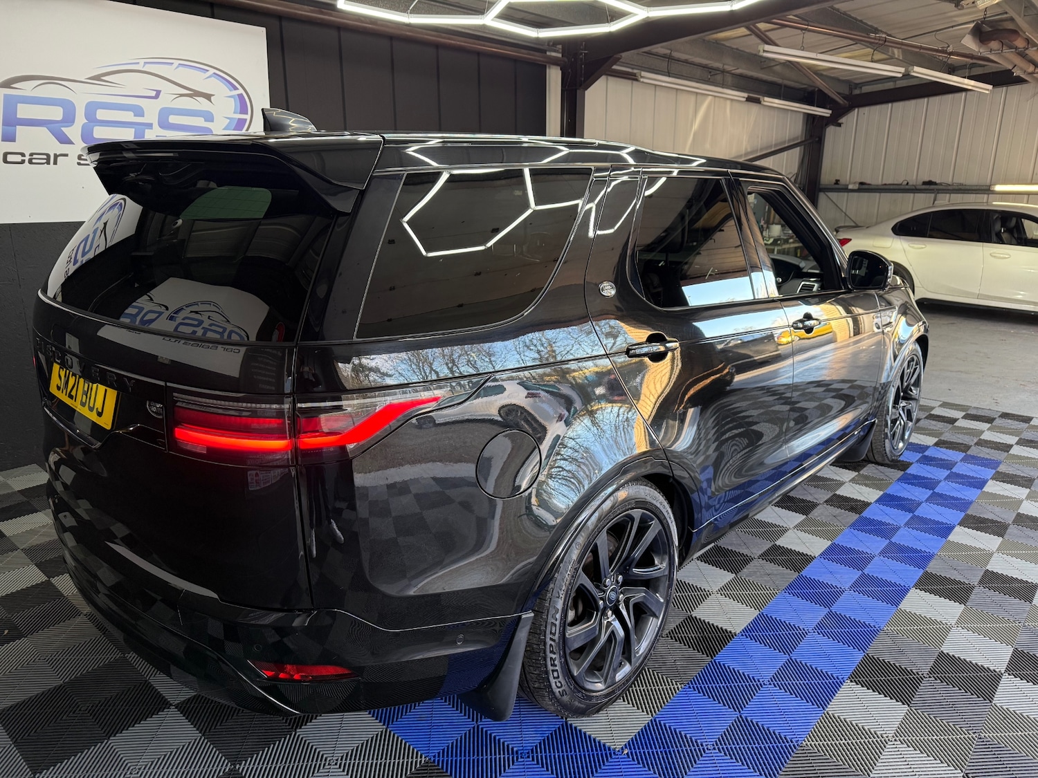 Used Land Rover Discovery 2021 for sale - 77558833: Photo 14