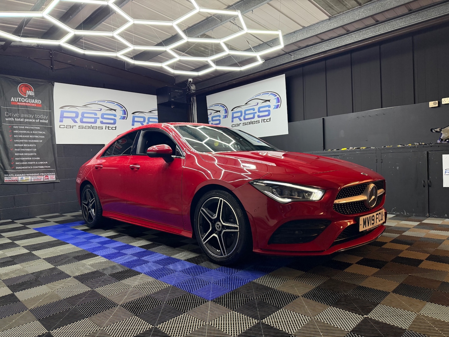 Used Mercedes-Benz CLA 2019 for sale - 76972296: Photo 2