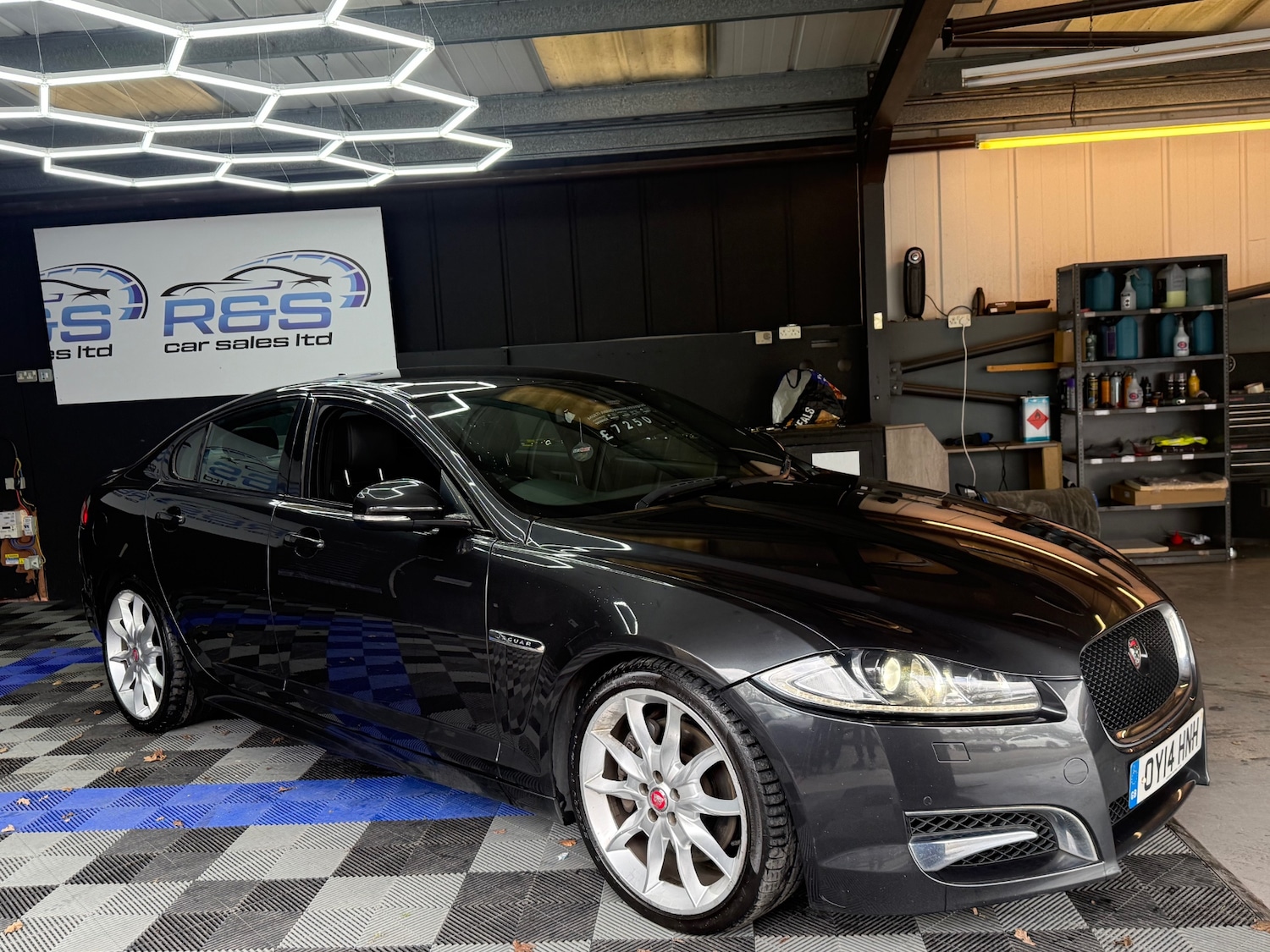 Used Jaguar XF 2014 for sale - 78070747: Photo 14