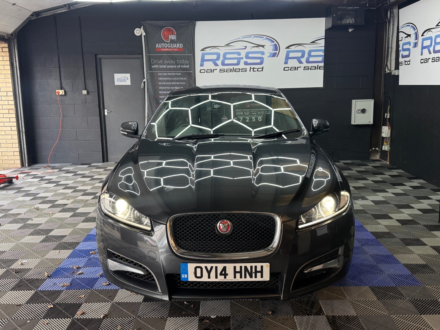 Used Jaguar XF 2014 for sale - 78070747: Photo 3