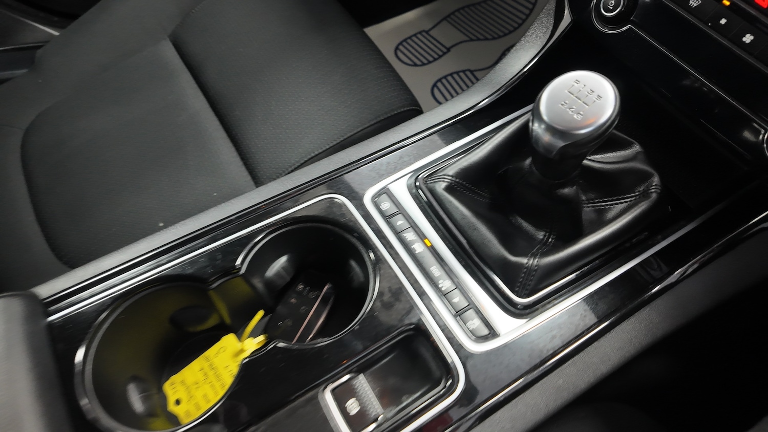 Used Jaguar XE 2017 for sale - 77352191: Photo 18