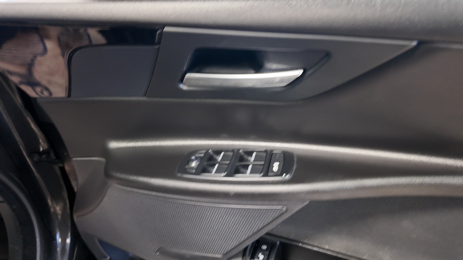 Used Jaguar XE 2017 for sale - 77352191: Photo 22