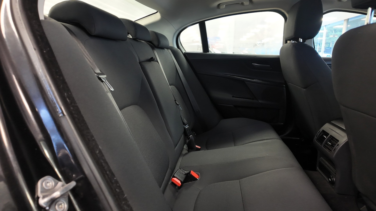 Used Jaguar XE 2017 for sale - 77352191: Photo 26