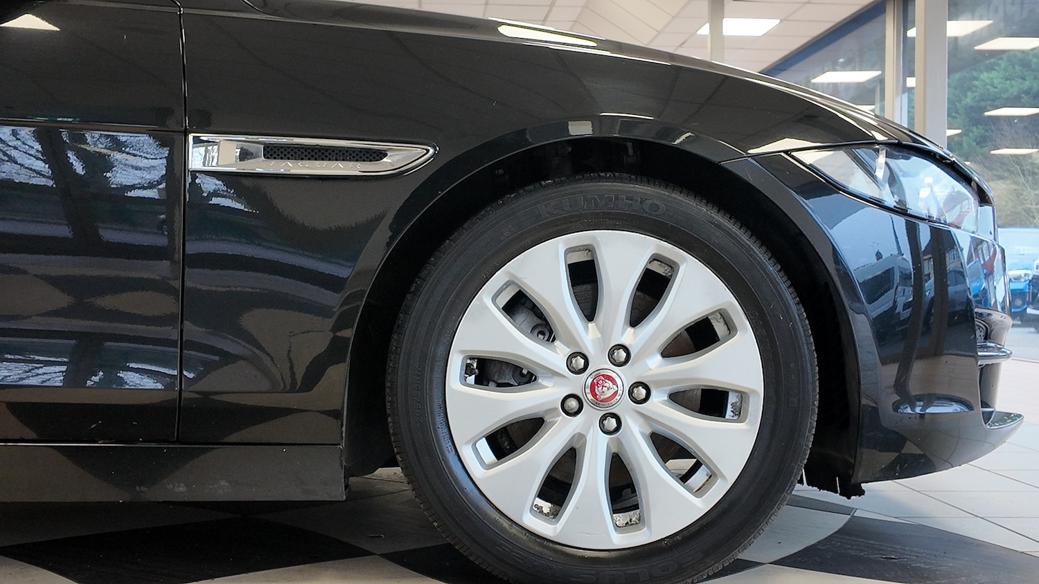 Used Jaguar XE 2017 for sale - 77352191: Photo 7