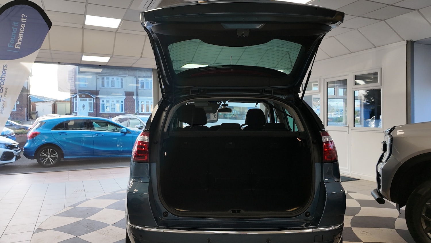 Used Citroen C4 Picasso 2013 for sale - 76734292: Photo 31