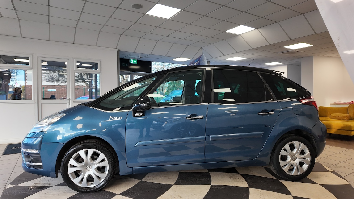 Used Citroen C4 Picasso 2013 for sale - 76734292: Photo 4