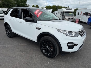Used Land Rover Discovery Sport 2016 for sale - 79047588: Photo