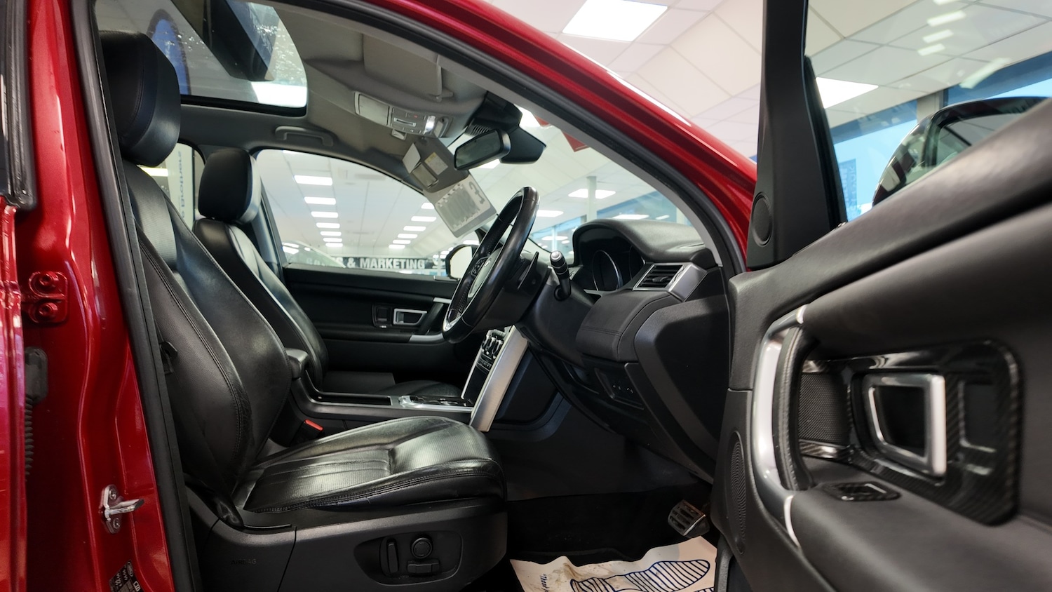 Used Land Rover Discovery Sport 2015 for sale - 77432704: Photo 11