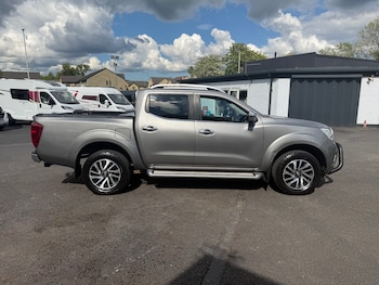 Used Nissan Navara 2017 for sale - 78617792: Photo