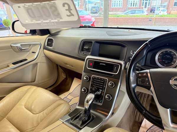 Used Volvo V60 2013 for sale - 76230510: Photo 13