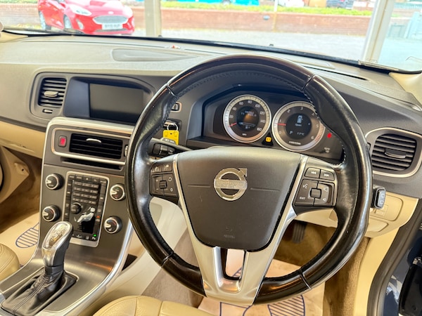 Used Volvo V60 2013 for sale - 76230510: Photo 14