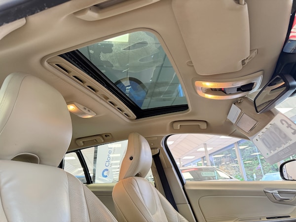 Used Volvo V60 2013 for sale - 76230510: Photo 18