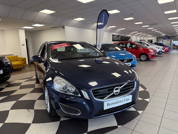 Used Volvo V60 2013 for sale - 76230510: Photo 1