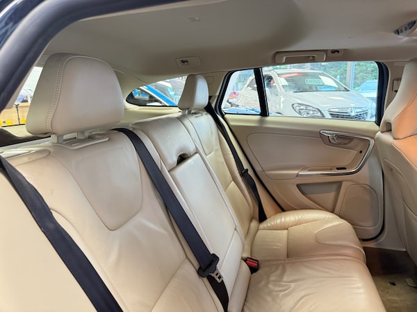Used Volvo V60 2013 for sale - 76230510: Photo 22
