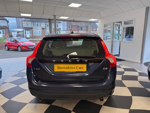 Used Volvo V60 2013 for sale - 76230510: Photo 6