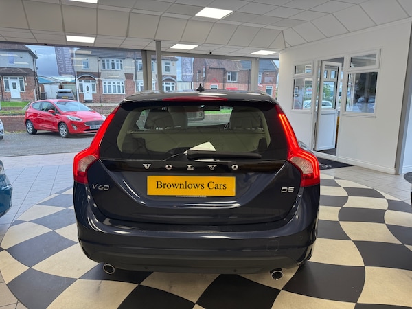 Used Volvo V60 2013 for sale - 76230510: Photo 7