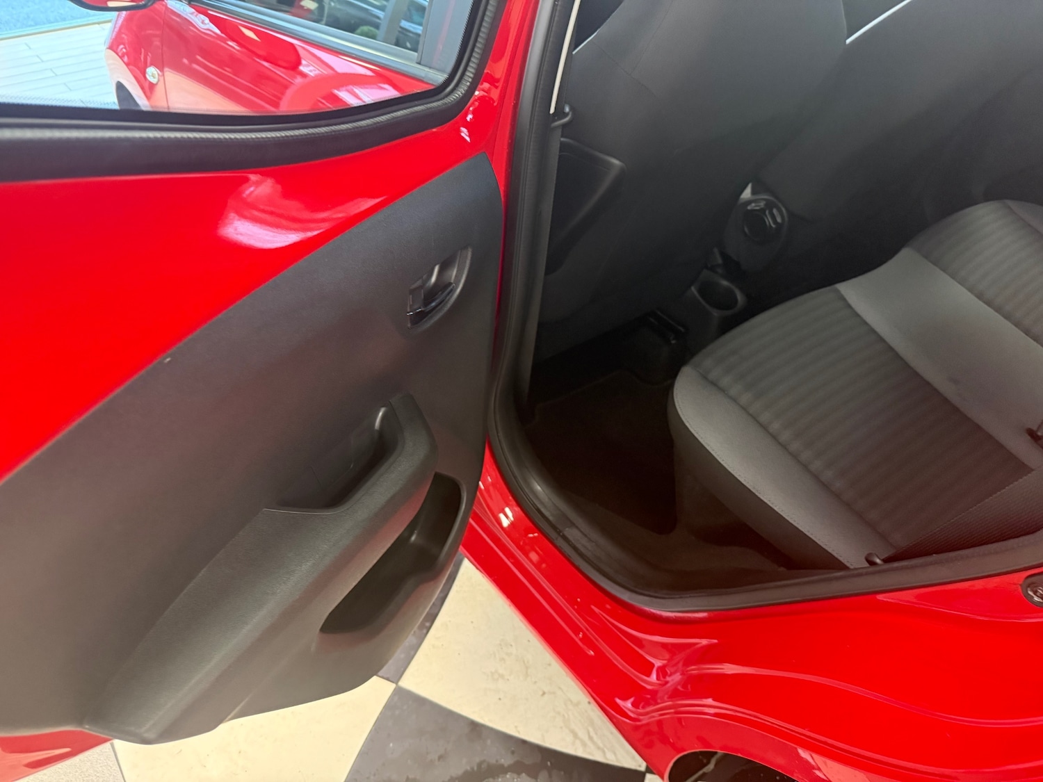 Used Toyota AYGO 2019 for sale - 77474988: Photo 36