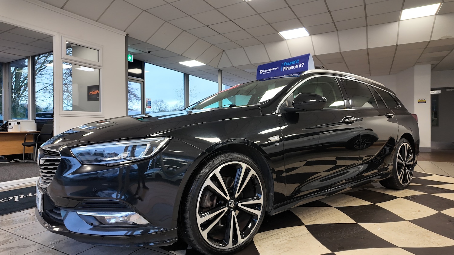 Used Vauxhall Insignia 2018 for sale - 76719136: Photo 3