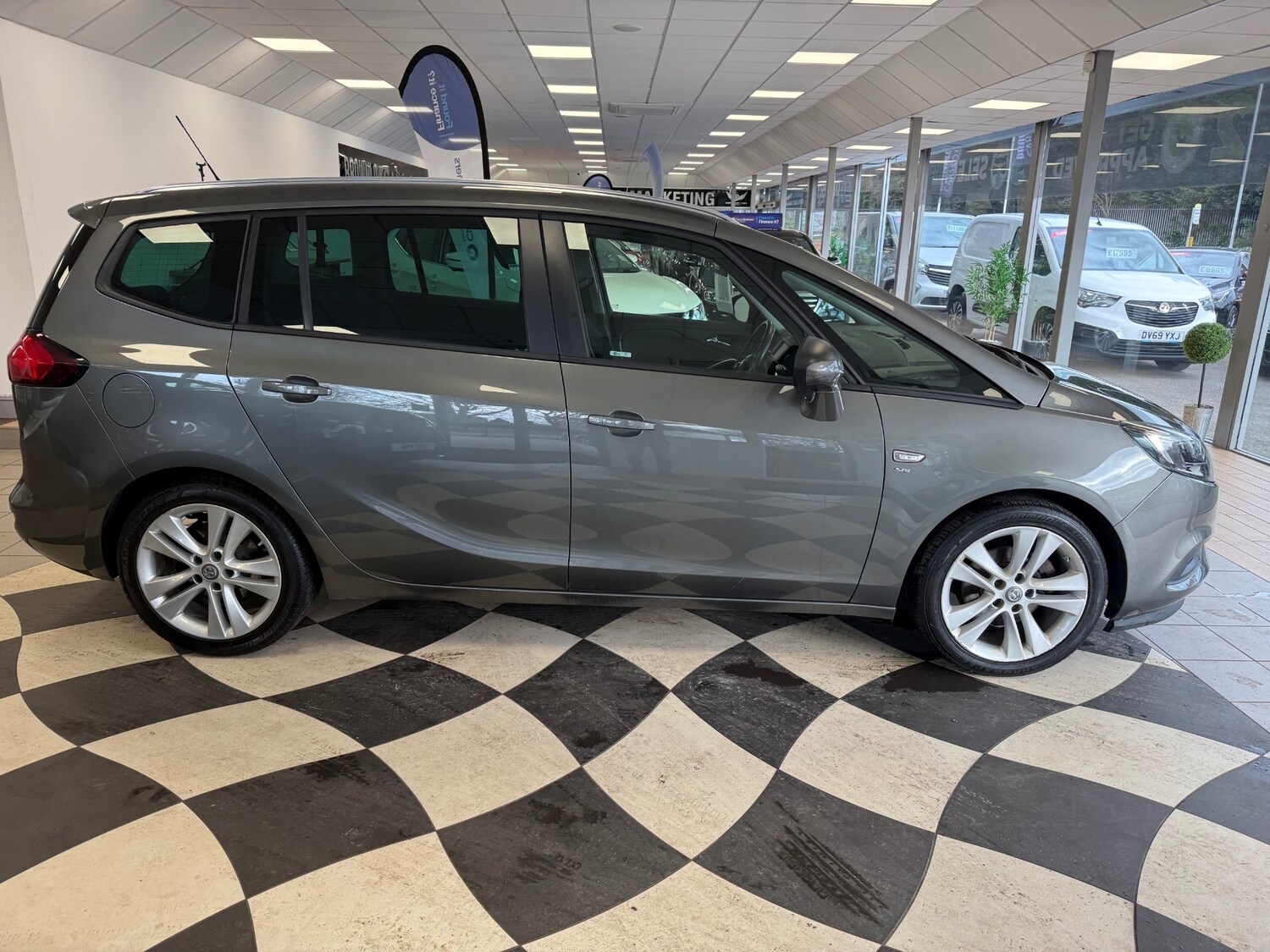 Used Vauxhall Zafira 2017 for sale - 77701514: Photo 4