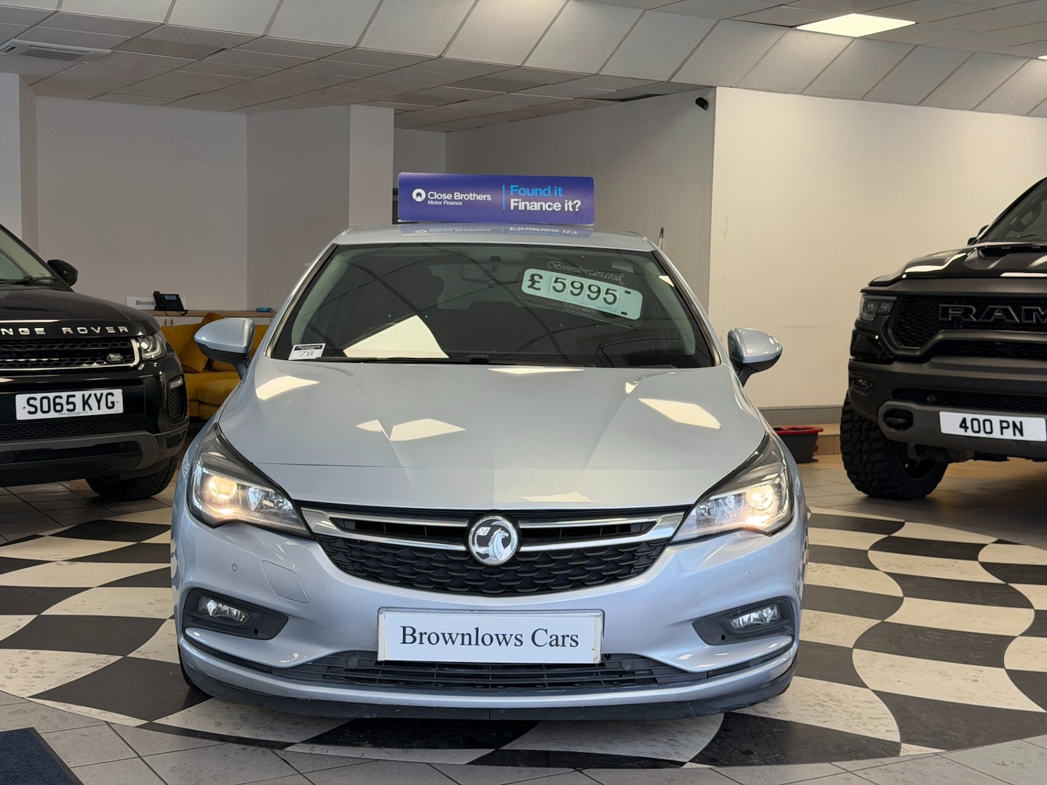 Used Vauxhall Astra 2018 for sale - 76253625: Photo 2