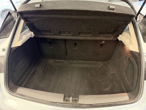 Used Vauxhall Astra 2018 for sale - 76253625: Photo 32