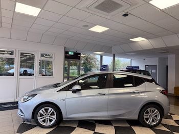 Used Vauxhall Astra 2018 for sale - 76253625: Photo