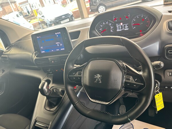 Used Peugeot Rifter 2020 for sale - 74576989: Photo 16